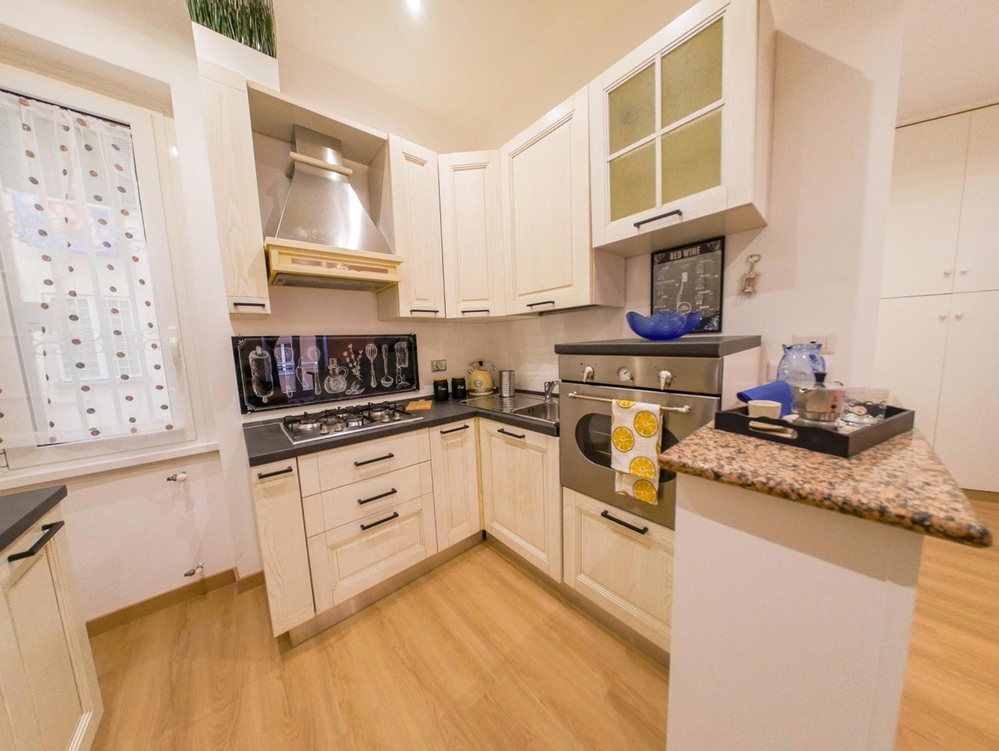 Chic Modern 2-Bedroom Near Metro ローマ エクステリア 写真